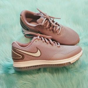 NEW Nike Zoom All Out 2